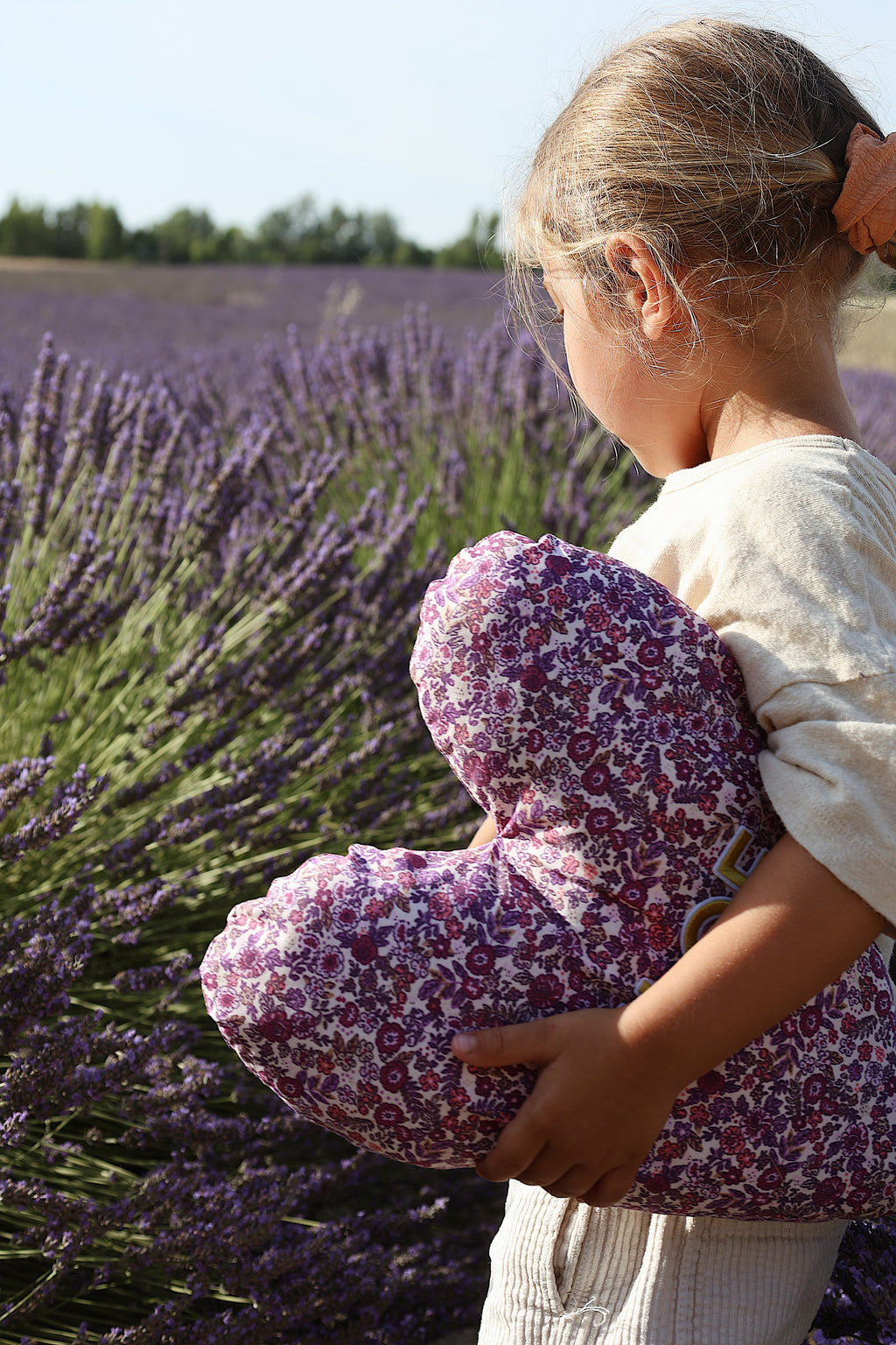 Le coussin coeur fleuri